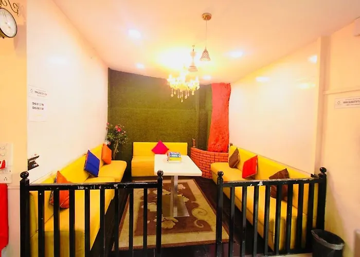 Town Mumbai - Ac DormitoryAirport Hotel